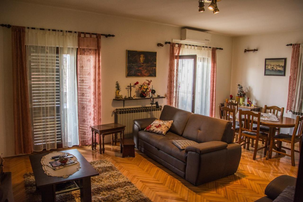 Apartman Zvjezda บีโอกราดนาโมรู ภายนอก รูปภาพ
